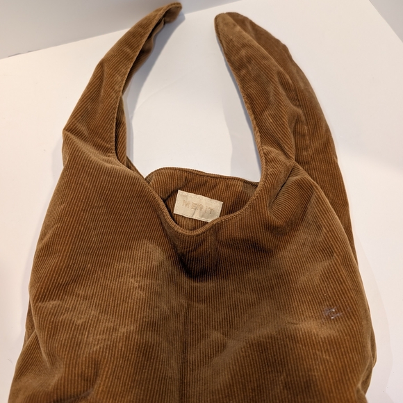 Merit Beauty Bag -  Like New - Picture 3 of 5